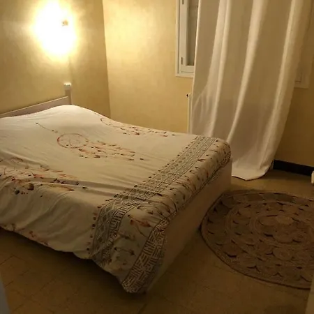 La Maison Des Roses